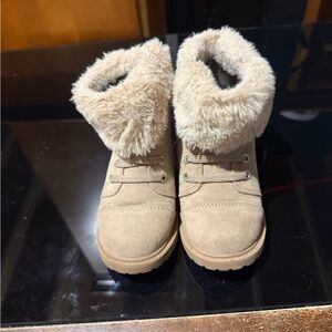 Cozy Tan Fur-Lined Boots